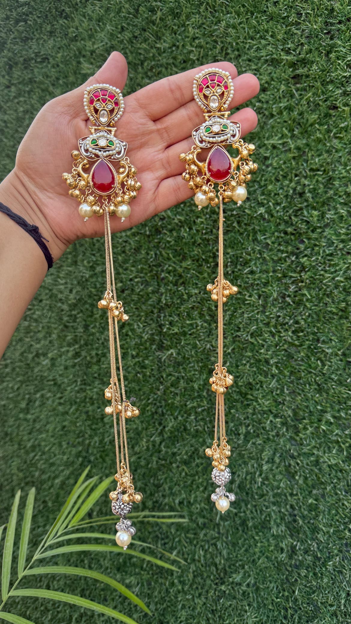 Dejhoor earrings - red image 0