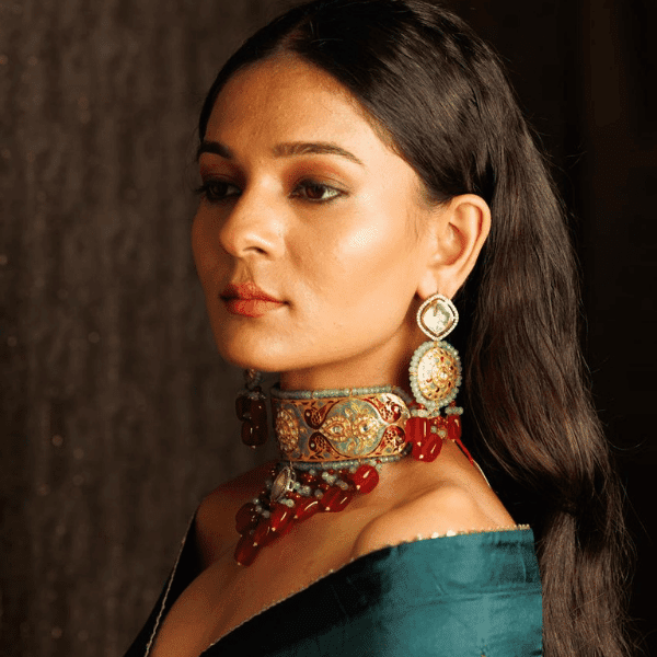 Red Choker With Earrings image 1