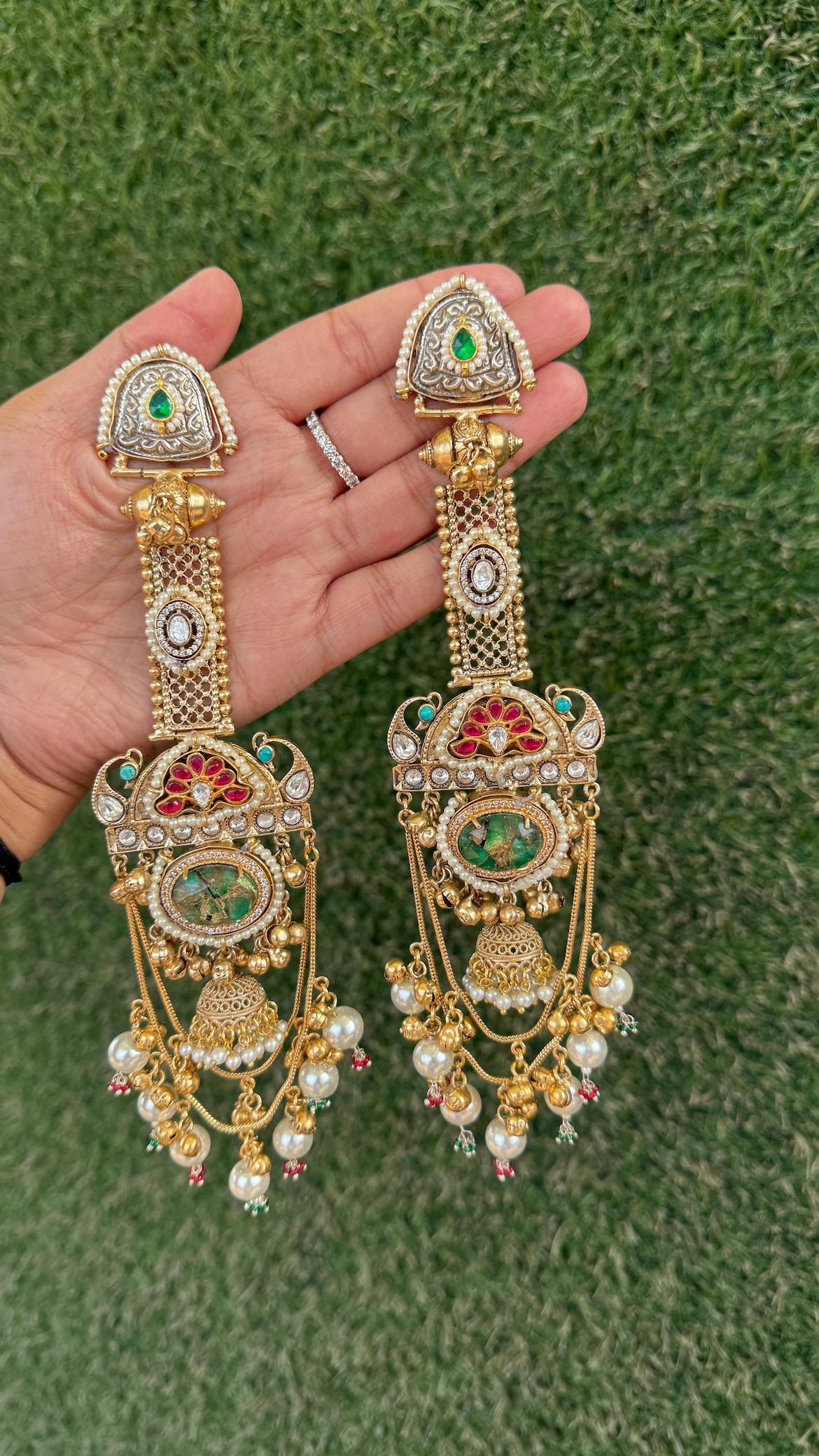 Yashoda earrings- Green image 0