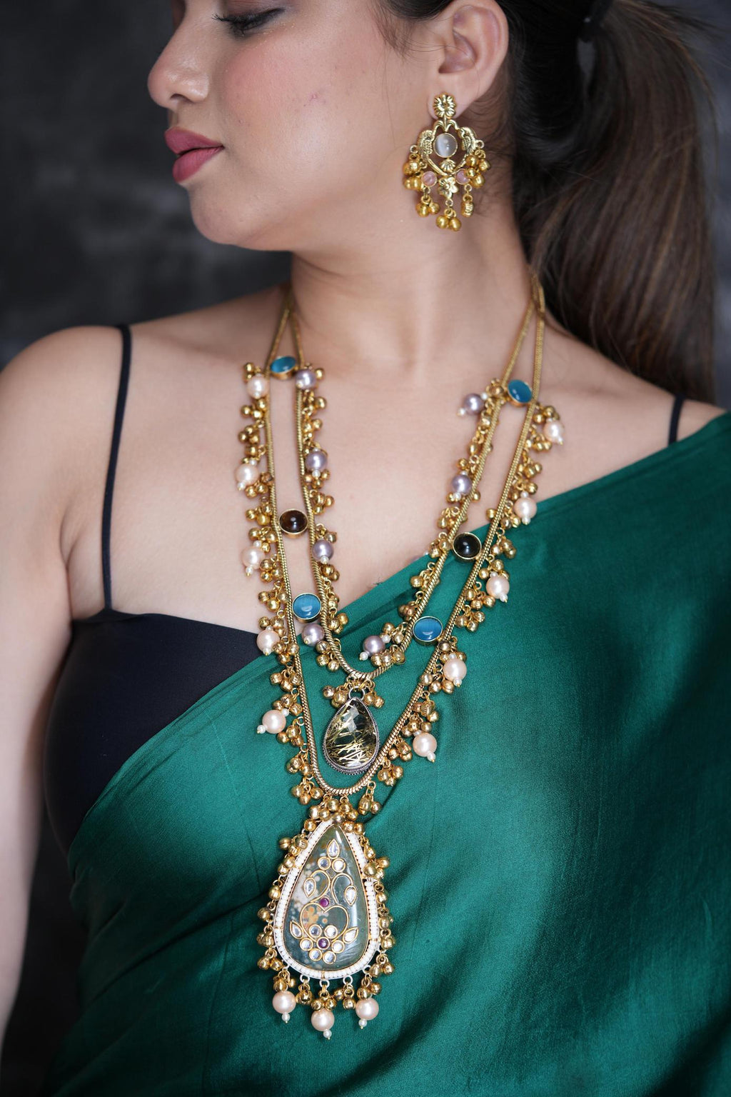 Double layered neckpiece with earrings image 1
