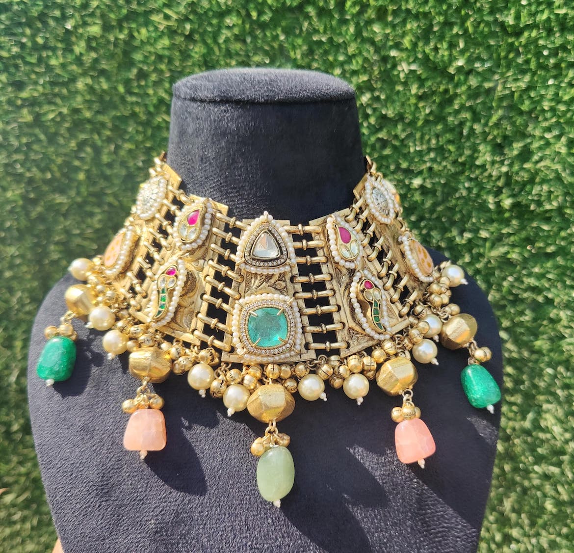 Milli Choker image 3