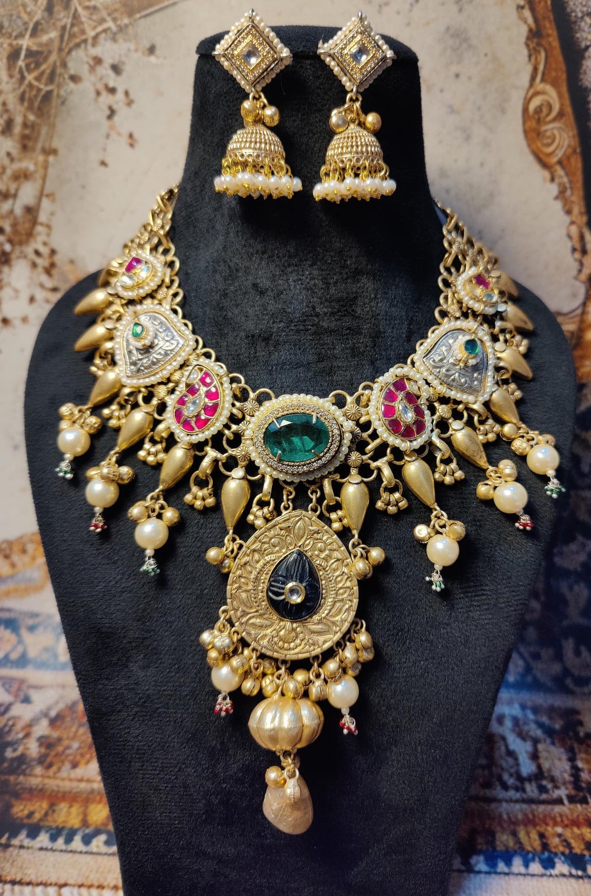 Dhruva Neckpiece image 3