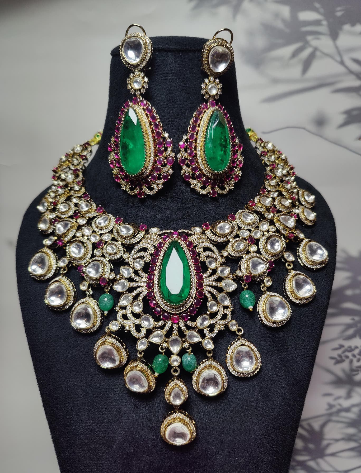Maharani haar pink and dark green