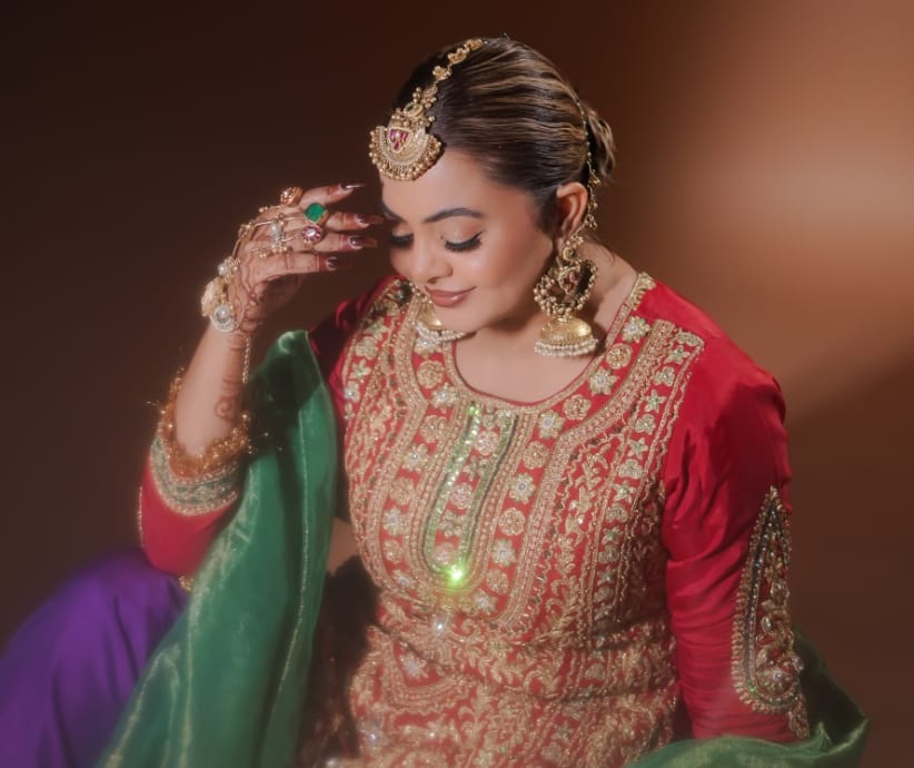 Earrings with hair chain